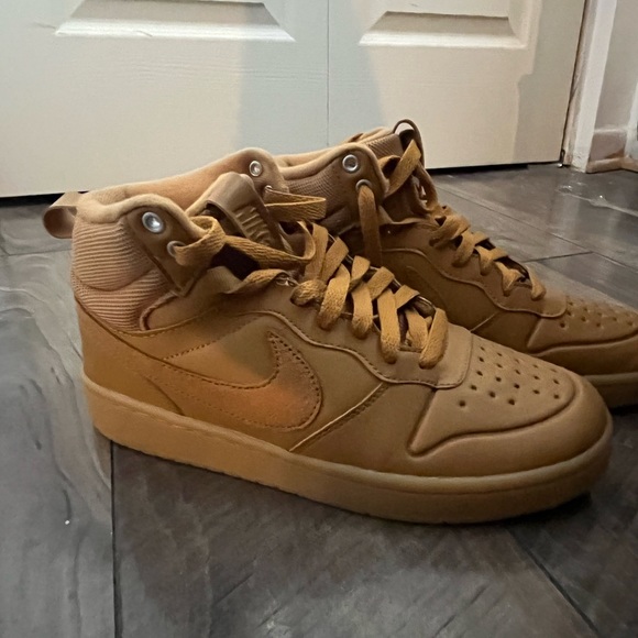 Nike Air Force 1 - Picture 3 of 3